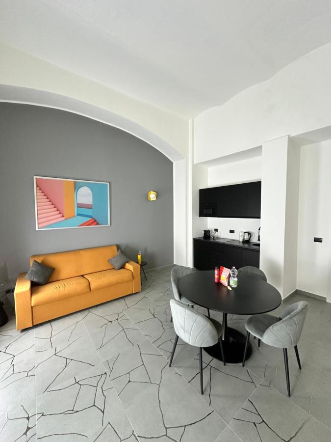 トリノCasa Genovesi - Vicino Porta Nuova F.S.アパートメント エクステリア 写真