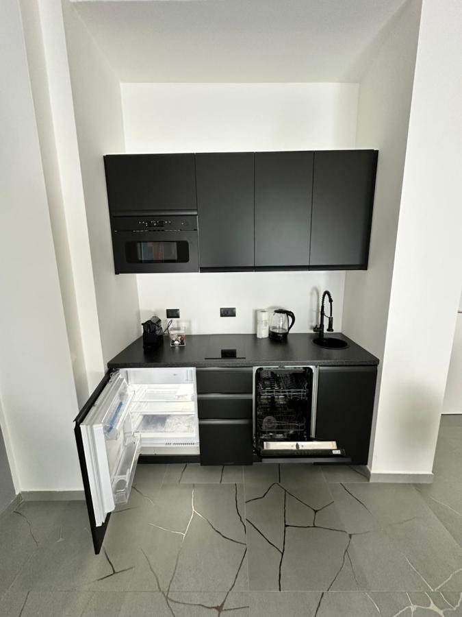 トリノCasa Genovesi - Vicino Porta Nuova F.S.アパートメント エクステリア 写真