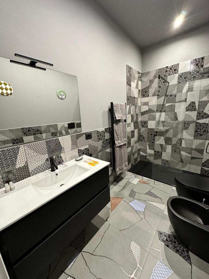 トリノCasa Genovesi - Vicino Porta Nuova F.S.アパートメント エクステリア 写真