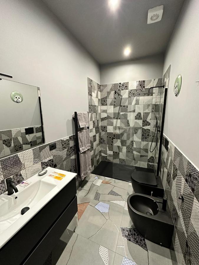 トリノCasa Genovesi - Vicino Porta Nuova F.S.アパートメント エクステリア 写真