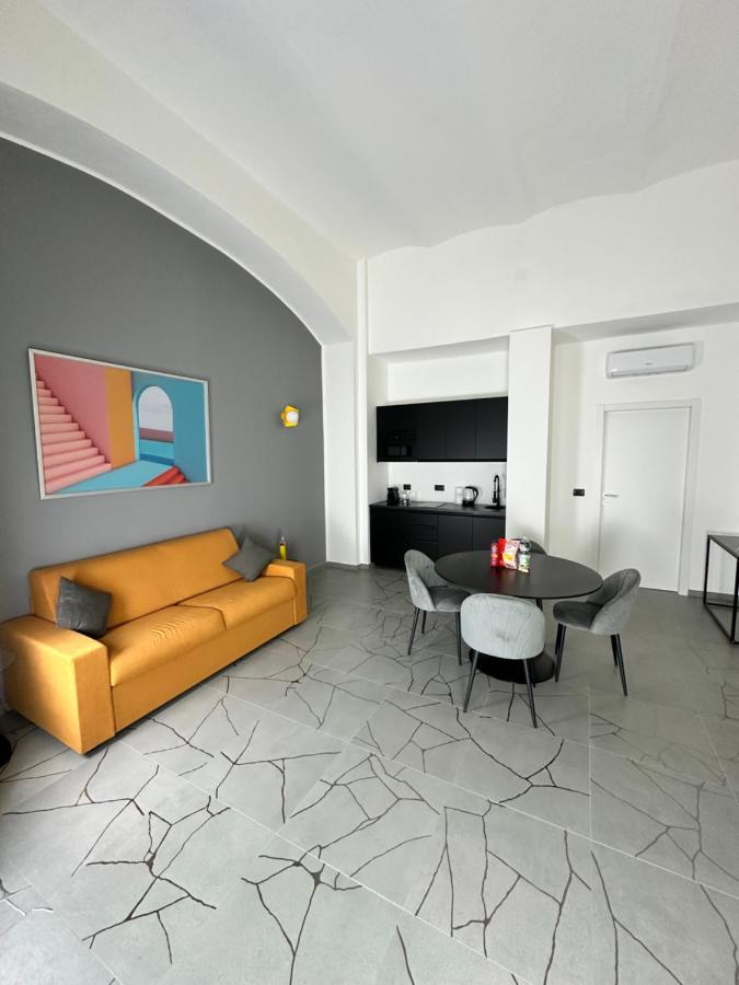 トリノCasa Genovesi - Vicino Porta Nuova F.S.アパートメント エクステリア 写真