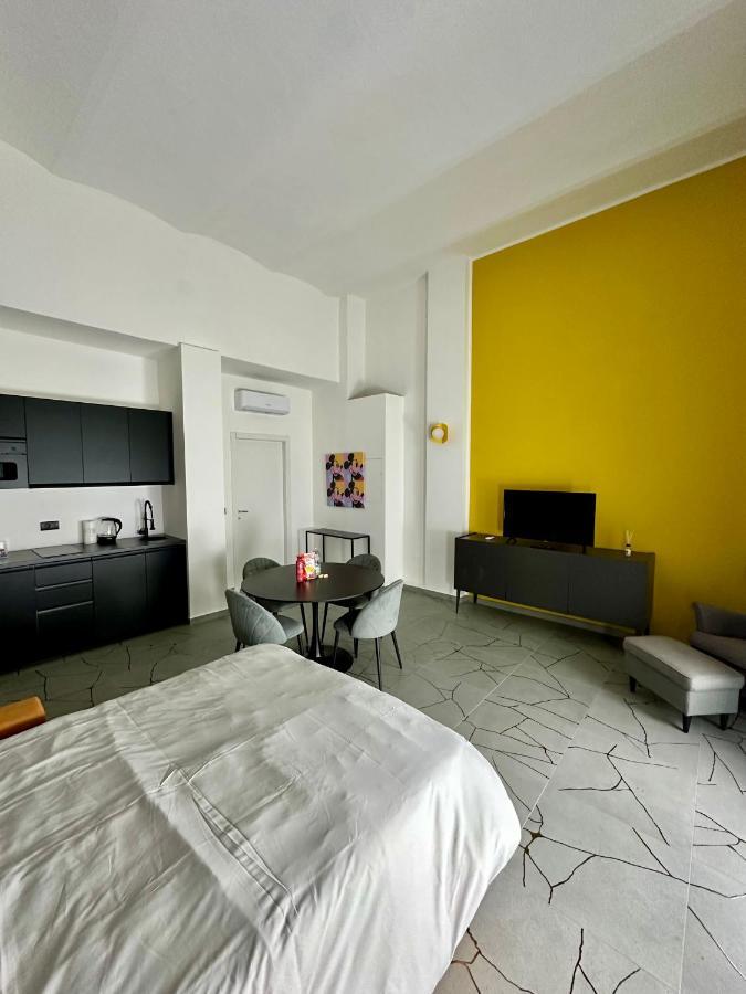 トリノCasa Genovesi - Vicino Porta Nuova F.S.アパートメント エクステリア 写真
